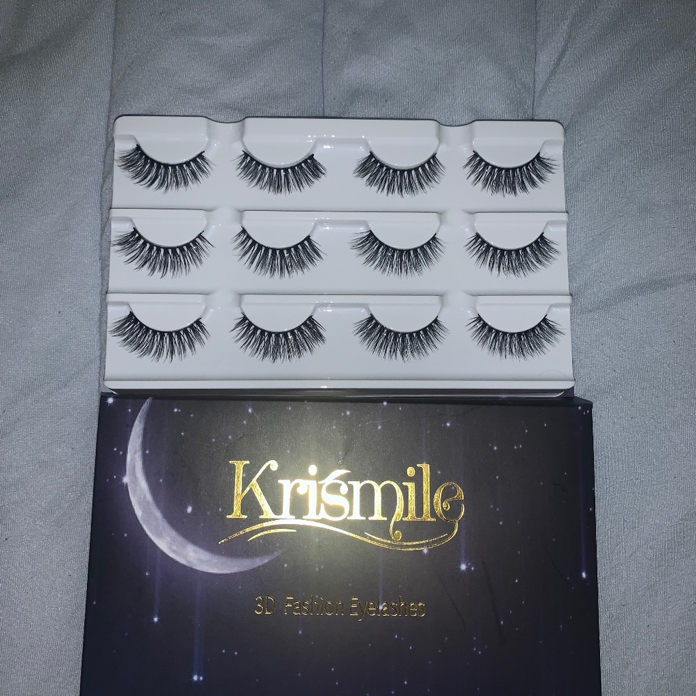 Eye lashes